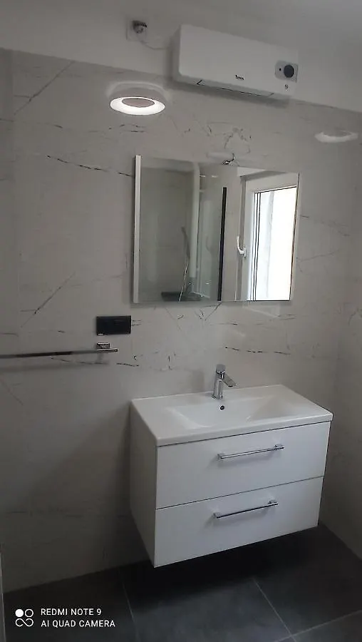 Apartment Dany Near The Sea With Three Bedrooms Pula Croacia