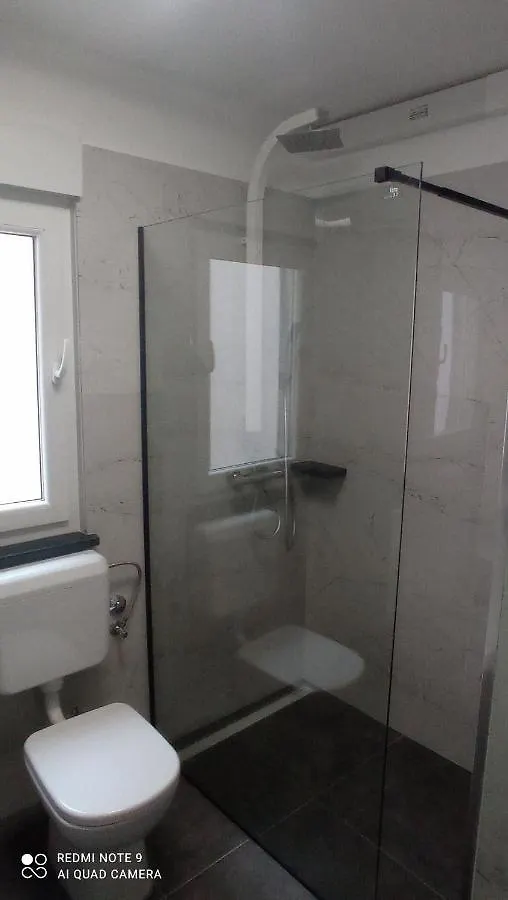 Apartment Dany Near The Sea With Three Bedrooms Pula