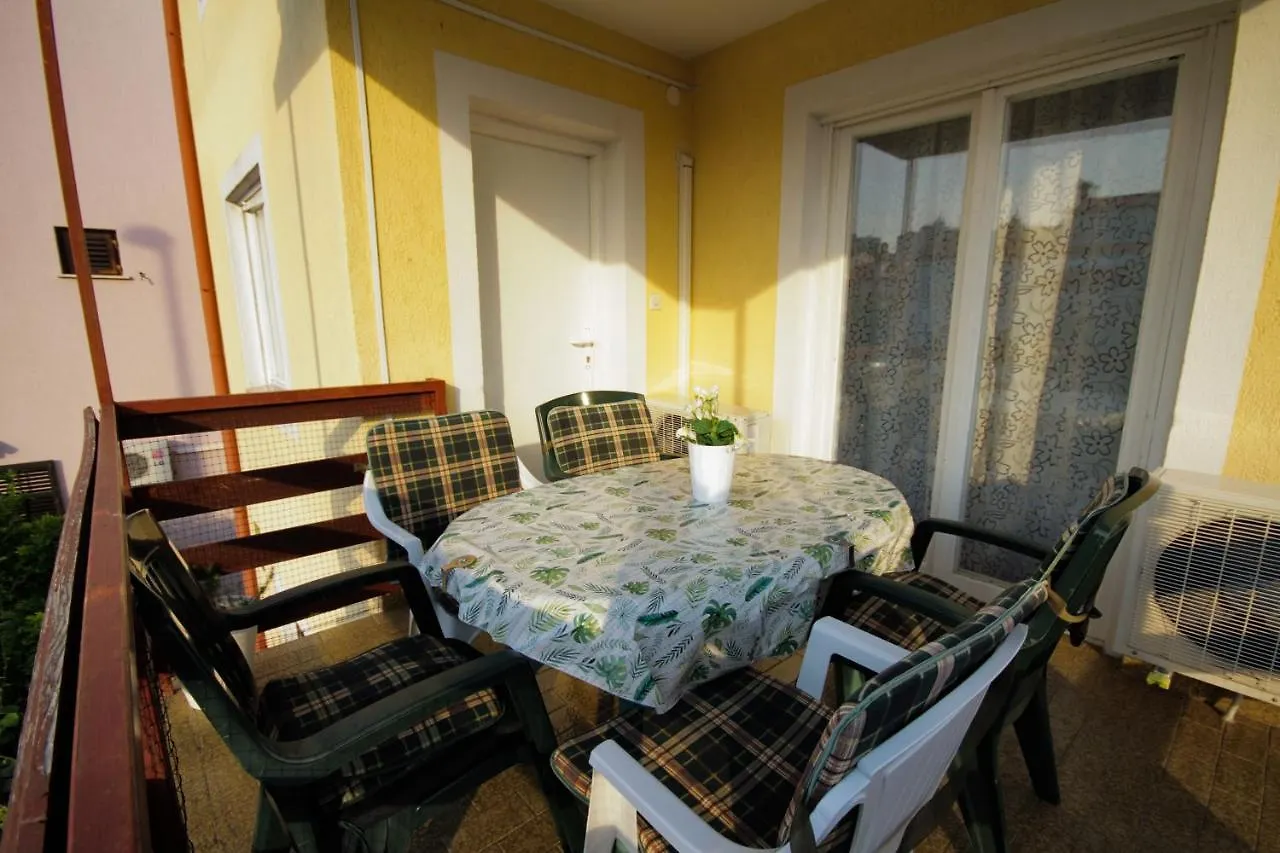 Apartment Dany Near The Sea With Three Bedrooms Pula 0*,